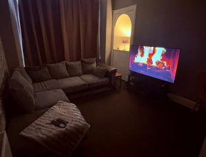 West End Glasgow 2 Bed Apartment
